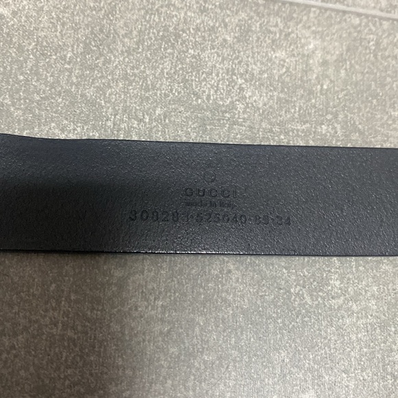 Authentic Gucci Leather belt with Gold hardware buckle - Picture 2 of 5